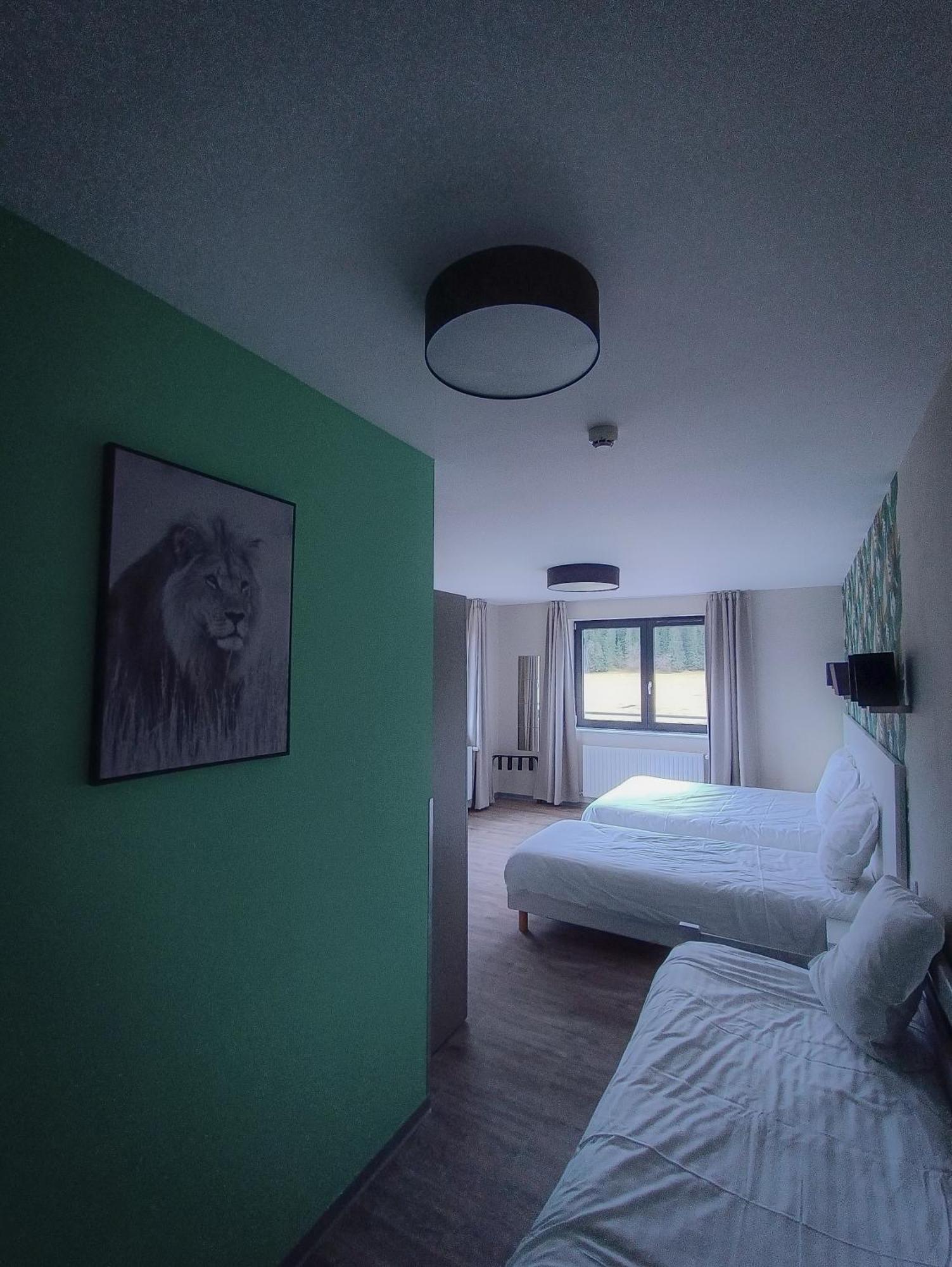 Auberge Du Chateau De Joux La Cluse-et-Mijoux Kültér fotó