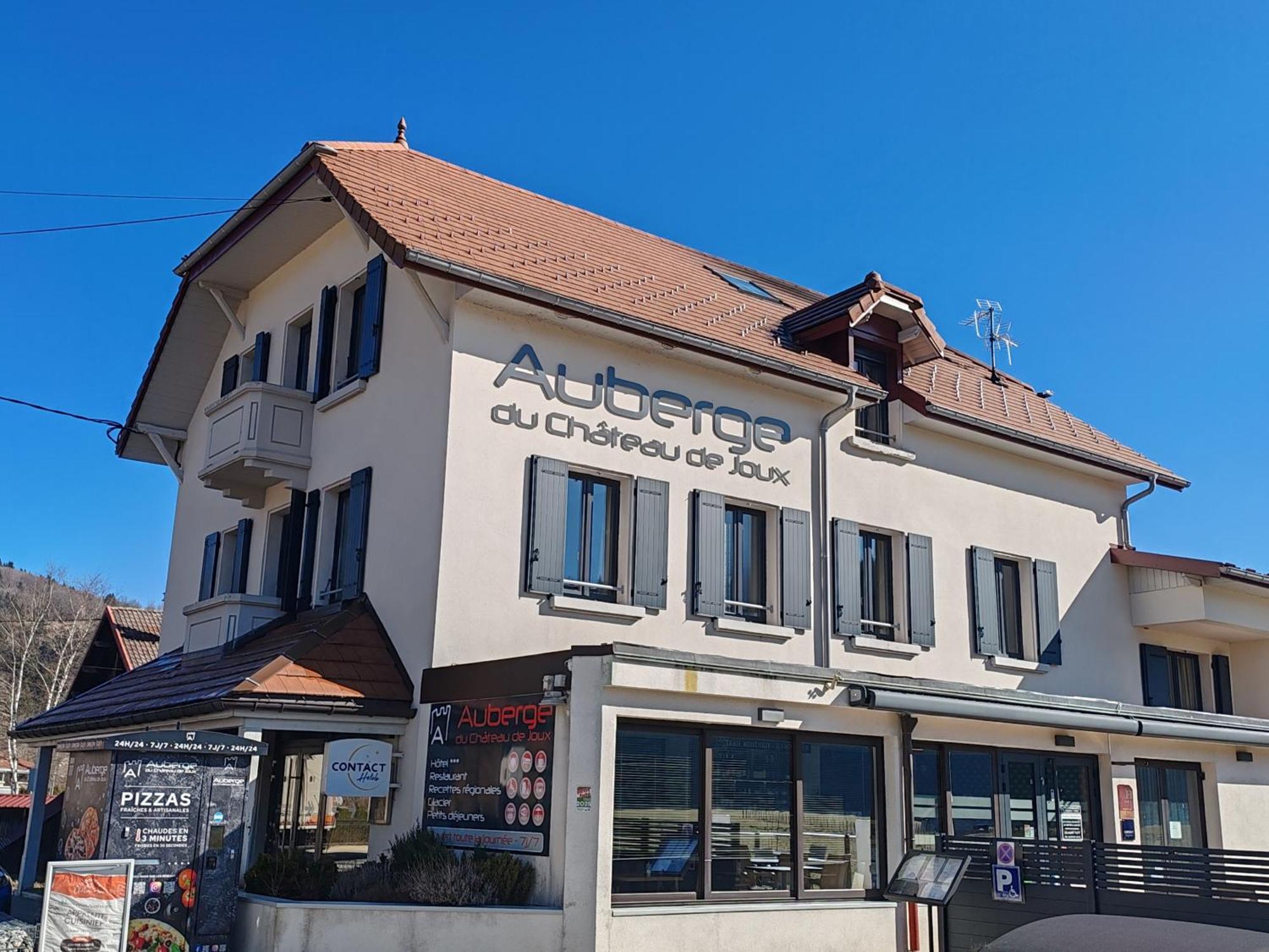 Auberge Du Chateau De Joux La Cluse-et-Mijoux Kültér fotó